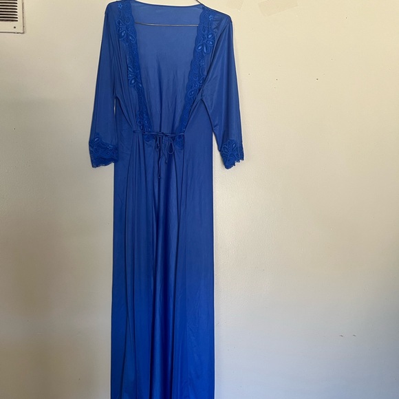 Shadowline Blue Satin Robe - Picture 1 of 8